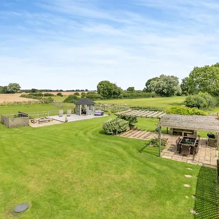 בית נופש Stubbs Grange Barn Fenwick (South Yorkshire)